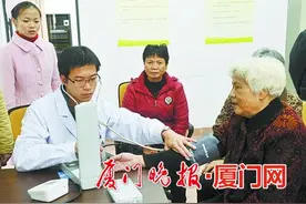 白天入托接受照顾 晚上回家含饴弄孙图片