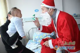 “圣诞老人”来赣州市妇保院送礼物啦！图片