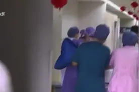 分娩出意外，三胞胎能否顺利出生？让人胆颤心惊的实拍记录片！视频封面