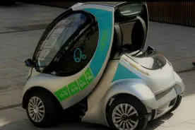仅Smart一半大小的电动汽车，可折叠变形，车位再小也难不倒视频封面
