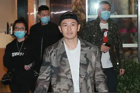 黄晓明初为人父显憔悴 曝宝宝和baby都疲惫图片
