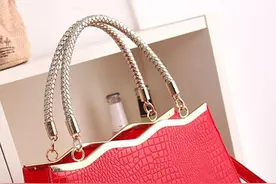 结婚包包一般装什么东西 新娘包包必备物品清单图片