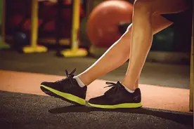 有着浓浓三星味的智能运动鞋-IOFIT 将在MWC大会现身图片