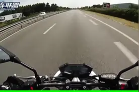 川崎Z800公路骑行 国外车友安全意识很高视频封面