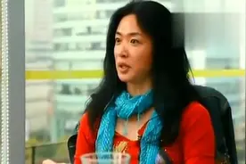 你的身份证上面到底是男还是女？金星直接拿出了身份证视频封面