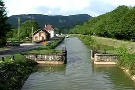 乡村法国|大家都往大城市赶，法国人忙着从城市搬到农村图片