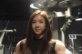 惊！呆！了！金刚芭比化身 我被她秒杀了图片