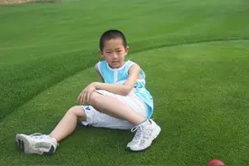 刮胡子（原创）图片