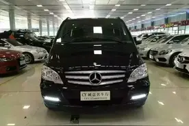 奔弛维亚诺和ML400，新车与二手车性价比选择。图片