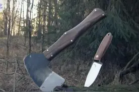 用废旧的锯片打造一把斧头和刀，你也可以做的到。图片