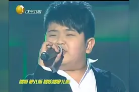 12岁男孩演唱《好汉歌》，霸气十足，听完主持人都忍不住赞叹