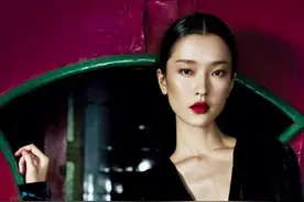 #超模 #国模 #国模之光啊 有着东方古典气质的杜鹃，天生似乎带着迷离和清冷，骨子里却散发着一种飘渺的魅惑。 #metgala风潮