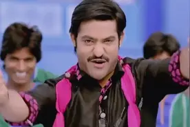 用印度舞蹈配上抖音神曲《panama》，节奏轻快，网友：毫无违和感