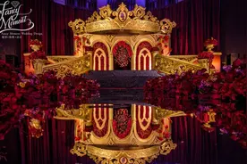 真实婚礼|《Tiara女皇的盛宴》红与金碰撞下刻骨铭心、炽热浓烈的婚礼图片