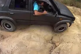 丰田和吉普哪个更胜一筹，拉出来溜溜就知道了