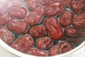 煮红枣竟然莫名吐白沫，这到底是怎么回事呢？