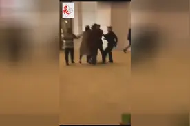 内地游客在澳门遭遇警方鸣枪，现场视频来了视频封面