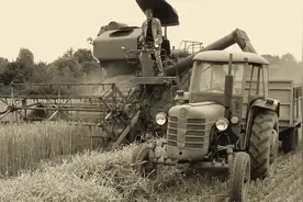 老式联合收割机视频封面