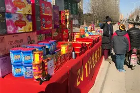 济南烟花爆竹开售 摊点少销售冷图片