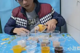 12种饮料混合在一起喝是什么味道和感觉 结果让人意想不到……