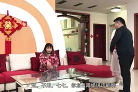 弟弟带农村姐姐回家，却被弟媳百般辱骂，结局弟弟的做法令人深思视频封面