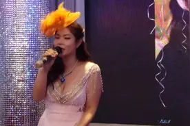 香港美女过生日，生日晚会上献唱一首《做你的爱人》太美惊艳全场