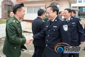 海南省公安厅慰问武警海南总队和公安现役部队官兵图片