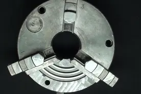 三爪卡盘用了十几年还不知道它的工作原理，现在终于明白了