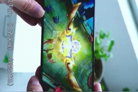 #荣耀v20 麒麟980强势加持！荣耀 V20 玩游戏，一点也不卡顿！@荣耀手机视频封面