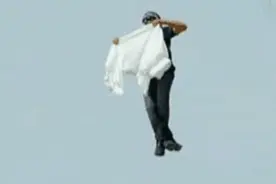 克里斯安吉尔高空漂浮，瞬间消失的魔术揭秘，原理如此简单