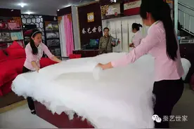 蚕艺世家现场加工蚕丝被的要求图片