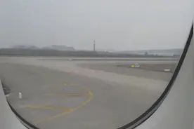 新加坡航空空客A380 SQ833航班飞机从上海浦东机场起飞视频封面