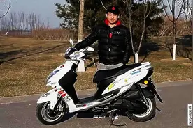 《我车我说》YAMAHA CYGNUS-X 劲战四代目摩托车图片