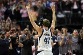 诺天王破三万分小牛大胜湖人 雷霆不敌开拓者遭遇四连败图片