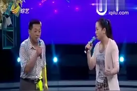 李莉与父亲献唱《一个美丽的传说》，居然用起了男声，惊艳全场