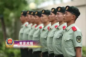 要换装啦，带你了解军营着装规范。#军人着装 @抖音小助手