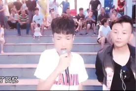 一曲伤感情歌《爱过的你还在我心里》心里只有你！