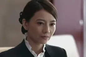 高圆圆因为年过30，被酒店老总辞退，血淋淋的现实视频封面