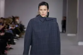 【巴黎时装周】为了主导未来半年的趋势 这几个品牌的新作使出“必杀技”图片