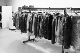 白银：节前又迎清洗季市区洗衣店“衣满为患”图片