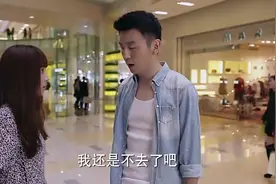 男友送女友名牌包，恰巧女友想去柜台验货，男友顿时心虚了视频封面