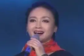 61岁魏慧丽近照曝光，老公家庭背景显赫，和女儿合影似姐妹