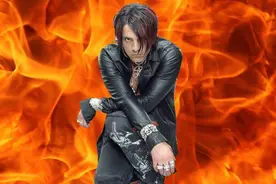 克里斯安吉尔烈火中瞬间转移的魔术揭秘，苦恼多年终于知晓！