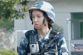 班长演示射击训练，竟然用的是真枪，新兵们被吓傻，臣妾做不到！