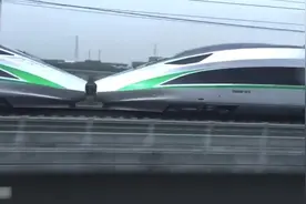 中国的各款快速列车，时速去到了350KM视频封面