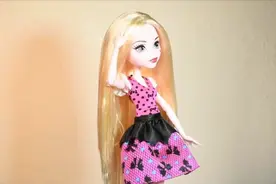 三种芭比娃娃的漂亮头型，精心美妆后那个发型看起来最好看呢