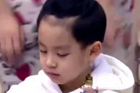 曹颖儿子 女儿曝光，两个娃因为“吃醋”互斗脾气，太可爱了！视频封面