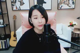 梁红演唱歌曲《爱囚》，为你放弃了我所有，只愿你能逗留，好听视频封面