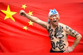 这一夜后，至少中国足球重新有了梦想的权利图片