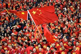 张佳玮｜这是2001年10月7日以来，国足最伟大的比赛图片